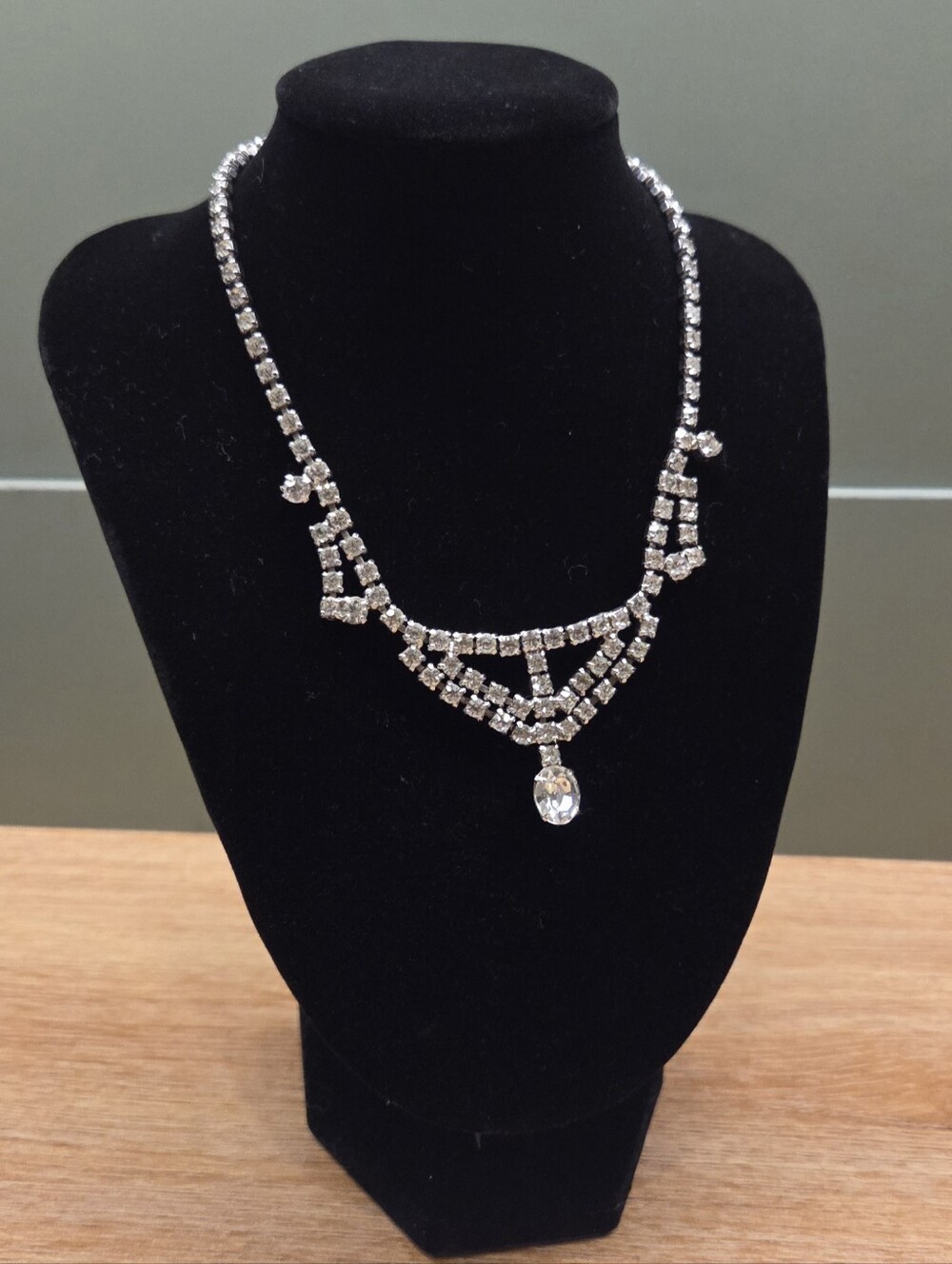 Vintage WEISS Signed Rhinestone Chandelier Necklace Adjustable J-Hook Bib 15”